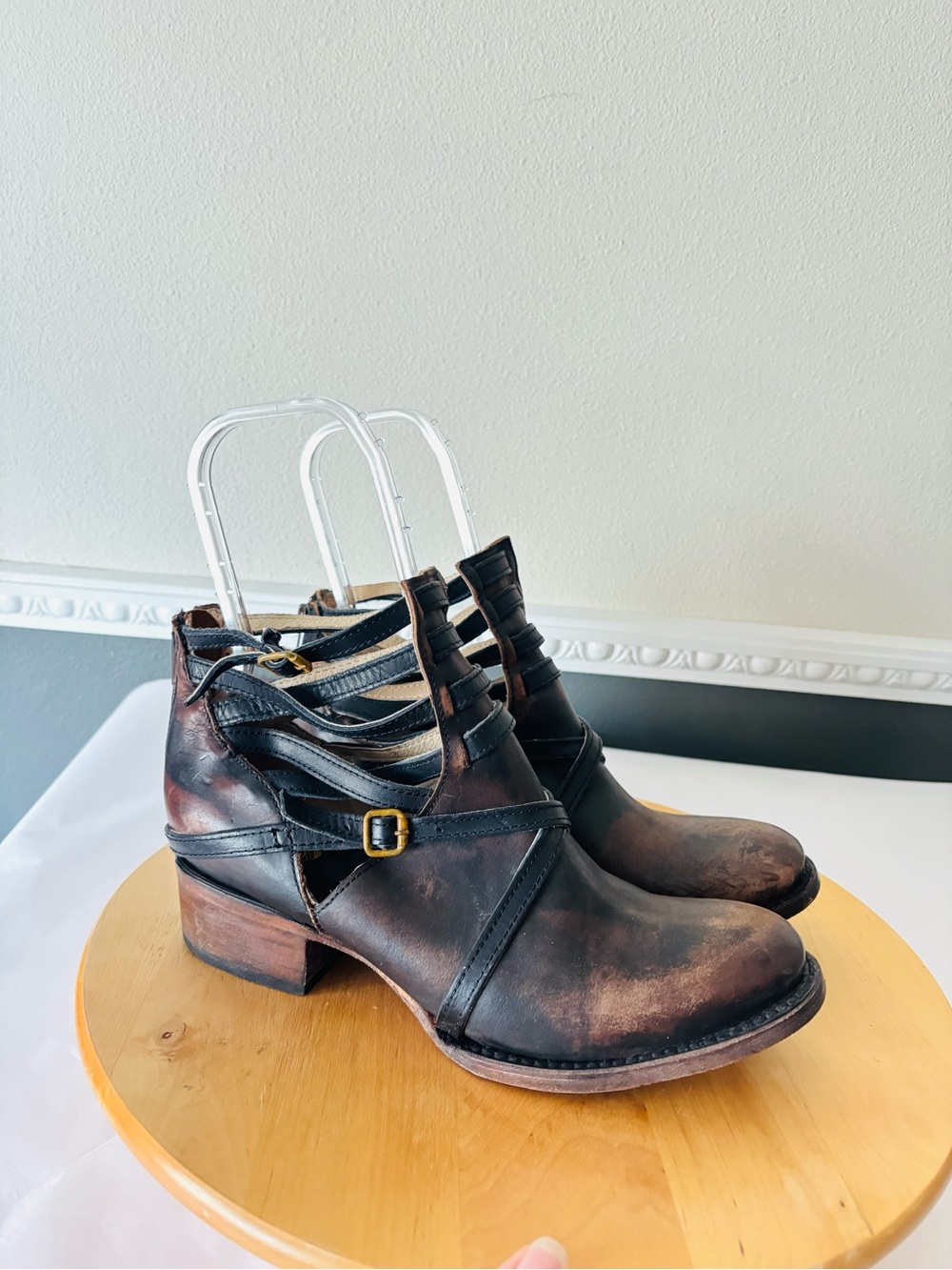 Freebird Stair Black and Brown Leather Lace-Up Ankle Boots Size 9